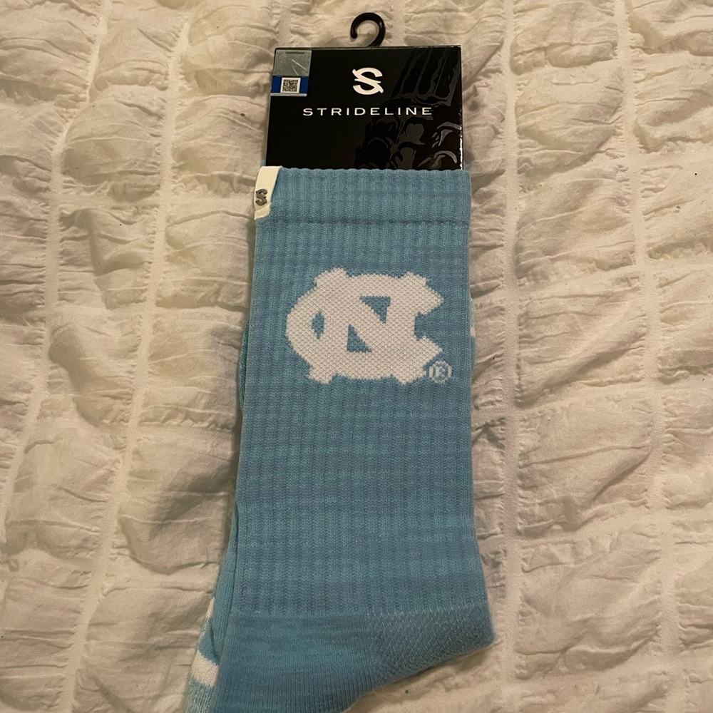 UNC Tar Heels basketball socks